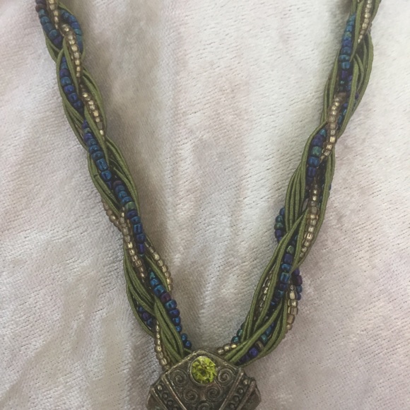 Green Pendant Necklace & Twisted Ribbon/Bead Chain - Picture 4 of 8